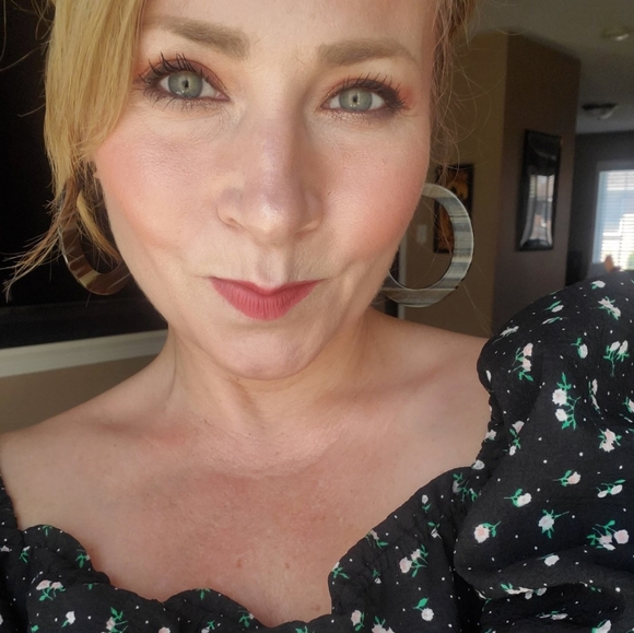 Meet your Posher, Kim - Picture 4 of 11